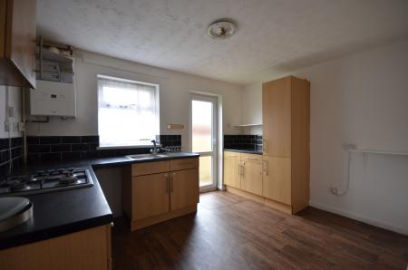 2 bedroom Terraced House to let in Oxford Street, Grimsby, DN32