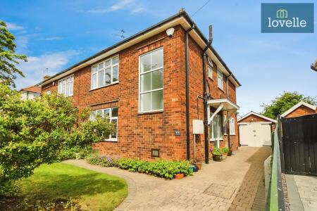 Gloucester Avenue, Grimsby, DN34