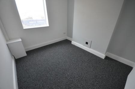 2 bedroom Terraced House to let in Stortford Street, Grimsby, DN31