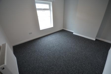 2 bedroom Terraced House to let in Stortford Street, Grimsby, DN31