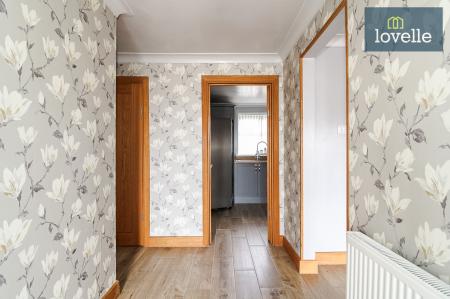 3 bedroom Detached bungalow for sale in Beaumonde, Holton-le-Clay, DN36