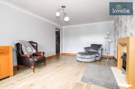 3 bedroom Detached bungalow for sale in Beaumonde, Holton-le-Clay, DN36