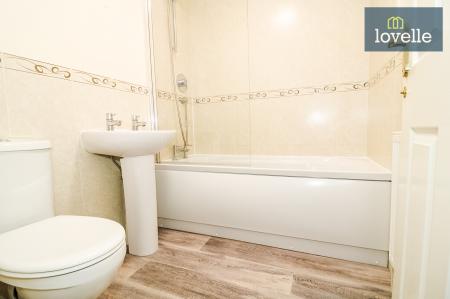 2 bedroom Terraced House for sale in Tannery Close, Waltham, DN37