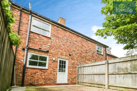 2 bedroom Terraced House for sale in Tannery Close, Waltham, DN37