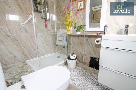 3 bedroom Semi-detached bungalow for sale in Westwood Road, Healing, DN41