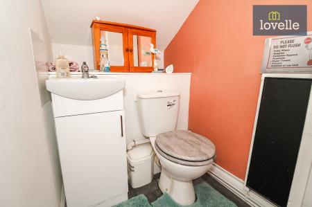 3 bedroom Semi-detached bungalow for sale in Westwood Road, Healing, DN41
