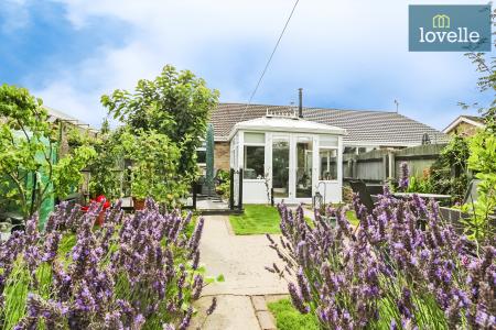 3 bedroom Semi-detached bungalow for sale in Westwood Road, Healing, DN41