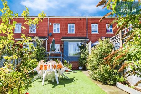 2 bedroom Terraced House for sale in Heritage Mews, Grimsby, DN32