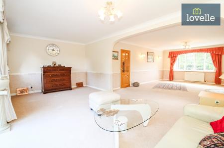 5 bedroom Detached house for sale in Nooking Lane, Aylesby, DN37