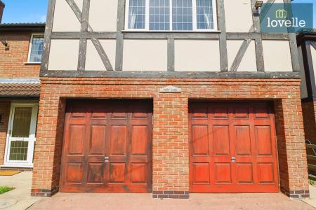 5 bedroom Detached house for sale in Nooking Lane, Aylesby, DN37