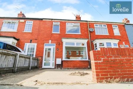 3 bedroom Terraced House for sale in Clifton Road, Grimsby, DN34