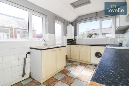 3 bedroom Terraced House for sale in Clifton Road, Grimsby, DN34