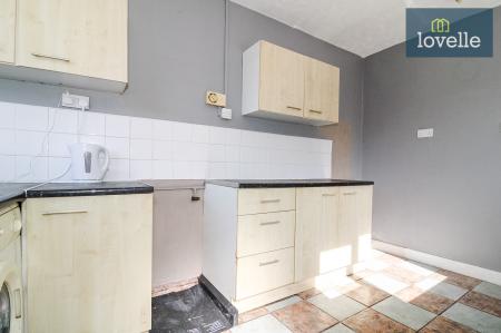 3 bedroom Terraced House for sale in Clifton Road, Grimsby, DN34