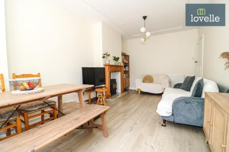 3 bedroom Semi-detached house for sale in Cragston Avenue, Grimsby, DN33