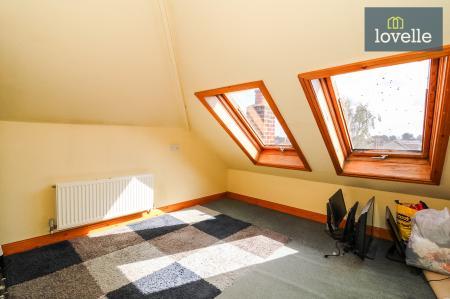 3 bedroom Semi-detached house for sale in Cragston Avenue, Grimsby, DN33