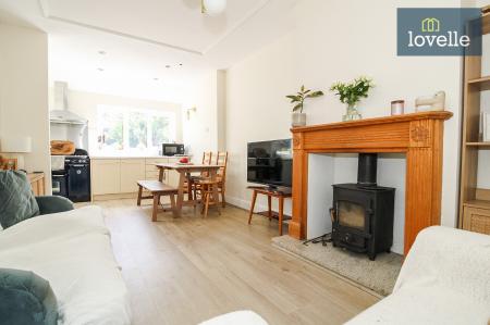 3 bedroom Semi-detached house for sale in Cragston Avenue, Grimsby, DN33