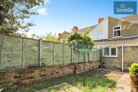 3 bedroom Terraced House for sale in Heneage Road, Grimsby, DN32