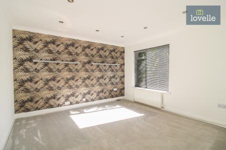 3 bedroom Semi-detached house for sale in Beverley Close, Holton-le-Clay, DN36