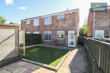 Beverley Close, Holton-le-Clay, DN36