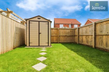 3 bedroom Terraced House for sale in Meadowsweet Way, Healing, DN41