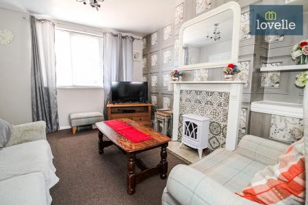 3 bedroom Semi-detached house for sale in Worcester Avenue, Grimsby, DN34