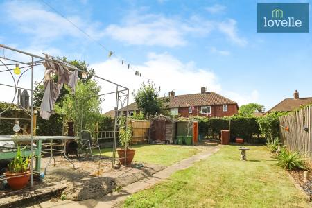 3 bedroom Semi-detached house for sale in Worcester Avenue, Grimsby, DN34