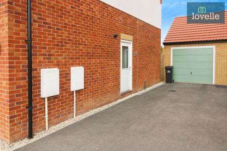 4 bedroom Detached house for sale in Juniper Road, Louth, LN11