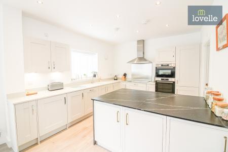 4 bedroom Detached house for sale in Juniper Road, Louth, LN11