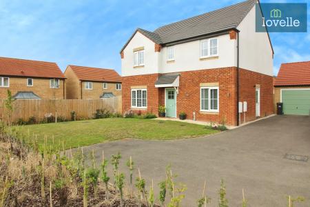 4 bedroom Detached house for sale in Juniper Road, Louth, LN11