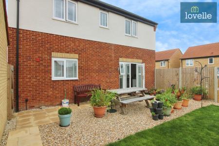 4 bedroom Detached house for sale in Juniper Road, Louth, LN11