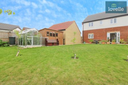 4 bedroom Detached house for sale in Juniper Road, Louth, LN11
