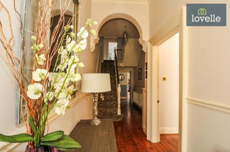 5 bedroom End of terrace house for sale in Abbey Road, Grimsby, DN32