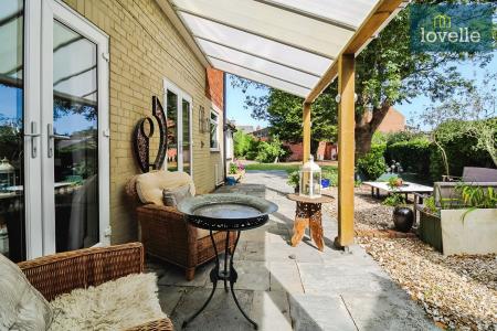 5 bedroom End of terrace house for sale in Abbey Road, Grimsby, DN32