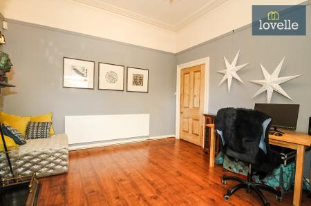 5 bedroom End of terrace house for sale in Abbey Road, Grimsby, DN32