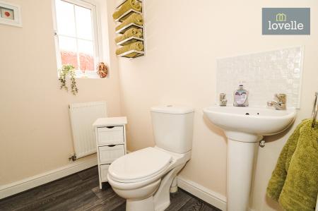 3 bedroom Detached house for sale in Burton Road, Immingham, DN40