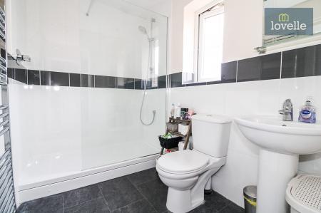 3 bedroom Detached house for sale in Burton Road, Immingham, DN40