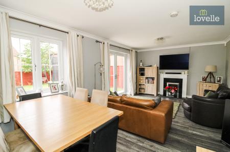 3 bedroom Detached house for sale in Burton Road, Immingham, DN40