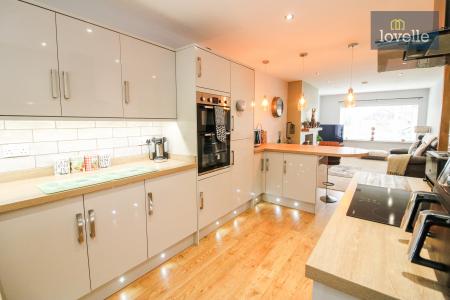 2 bedroom Semi-detached bungalow for sale in Jubilee Road, North Somercotes, LN11