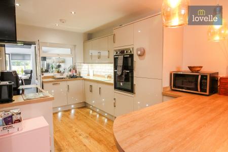 2 bedroom Semi-detached bungalow for sale in Jubilee Road, North Somercotes, LN11