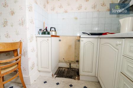 2 bedroom Flat for sale in Welholme Road, Grimsby, DN32
