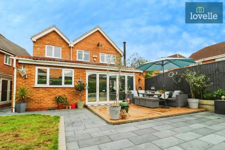 4 bedroom Detached house for sale in Clematis Avenue, Healing, DN41