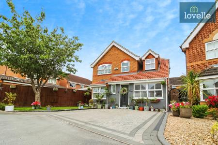 4 bedroom Detached house for sale in Clematis Avenue, Healing, DN41