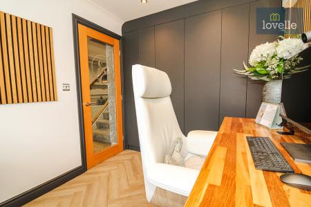 4 bedroom Detached house for sale in Clematis Avenue, Healing, DN41