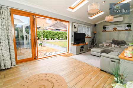 4 bedroom Detached house for sale in Clematis Avenue, Healing, DN41