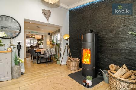 4 bedroom Detached house for sale in Clematis Avenue, Healing, DN41