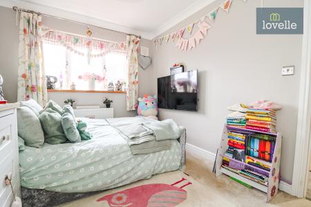 4 bedroom Detached house for sale in Clematis Avenue, Healing, DN41