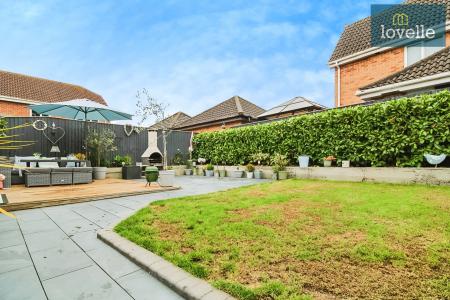 4 bedroom Detached house for sale in Clematis Avenue, Healing, DN41