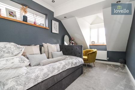 4 bedroom Detached house for sale in Clematis Avenue, Healing, DN41