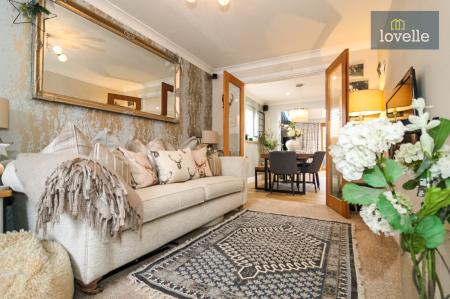 4 bedroom Detached house for sale in Clematis Avenue, Healing, DN41