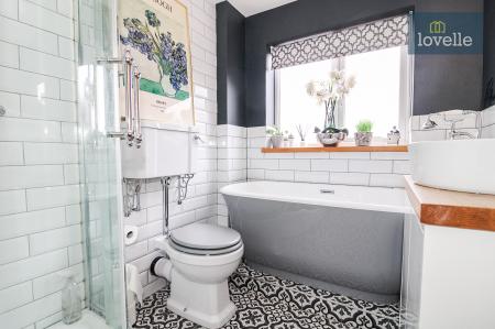 4 bedroom Detached house for sale in Clematis Avenue, Healing, DN41